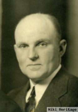 Kenneth Ernest Loomis