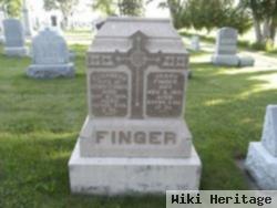 Elizabeth Finger