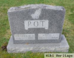 Joyce E. Pot