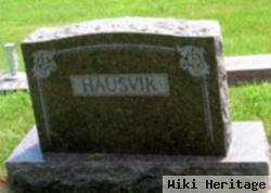 Robert Hall Hausvik