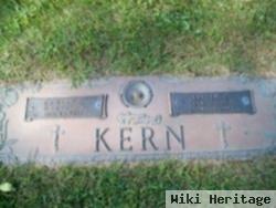 La Vern M. Kern