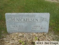 Nickloy F "nick" Nickelsen