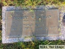 Pvt Hobert W Putman