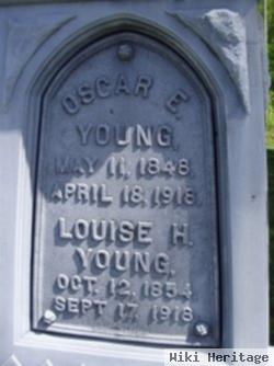 Oscar E Young