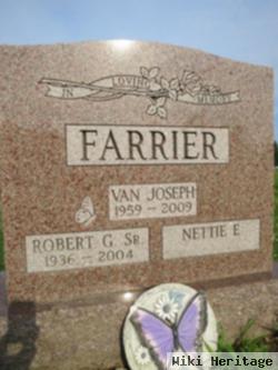 Robert G Farrier, Sr