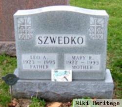 Mary R Szwedko