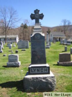 Annie Lynch