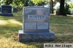 Gregory S Bunten