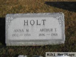 Anna M Holt