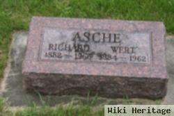 Richard B Asche