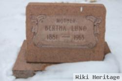 Bertha Lund