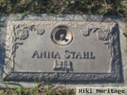 Anna Stahl