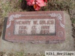 Henry W Giles