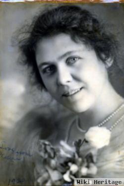 Marian Viletta Loomis Glestad