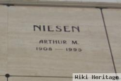 Arthur M Niesen