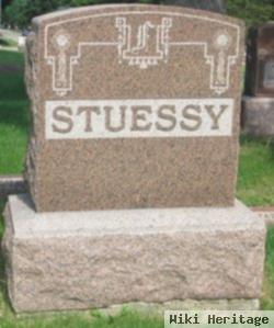 Herman H Stuessy