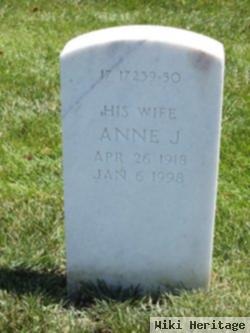 Anne J Huddy