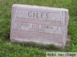 Edwin J Giles