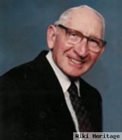 Rev Richard H. Knarr