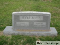 Robert E Holmes