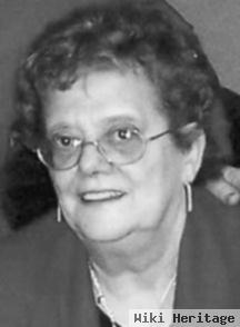 Jeanette J Dumais Glines