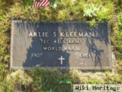 Arlie S Kleeman