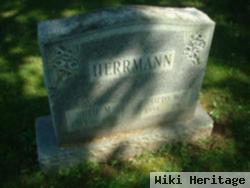 Ruth M Herrmann