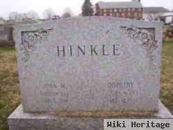 Dorothy E Hinkle