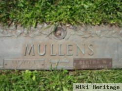 Lloyd J Mullens