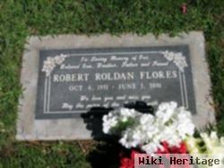 Robert Roldan Flores