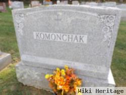 Fannie E Komonchak