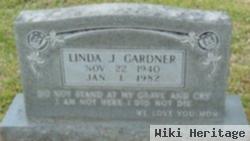 Linda J Gardner