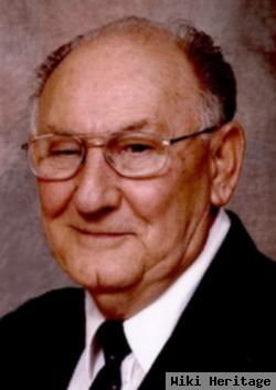 Willard D. "bud" Whitesell