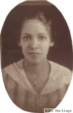 Lillian Robert Medina