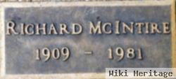 Richard D Mcintire