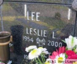 Leslie L Lee