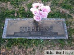 Earleen Hitt Stephens