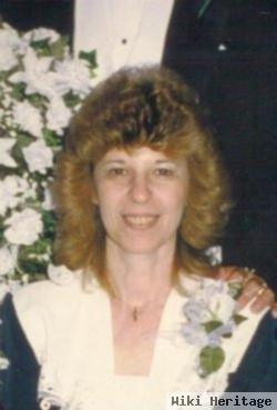 Gail "toni" Bizeau Clausen