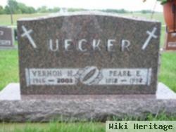 Vernon Helmuth Uecker
