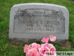 Amanda E Riggs