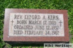 Rev Lyford Kern