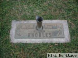 Halon Knobles, Sr