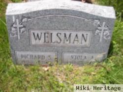 Richard S Welsman