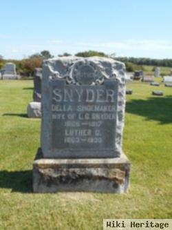 Della Shoemaker Snyder