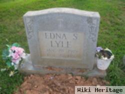 Edna S Lyle