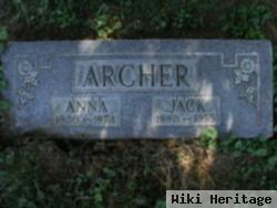 Anna Archer