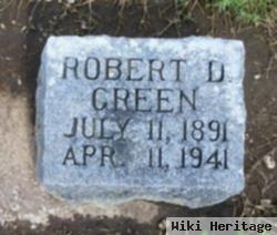 Robert D Green