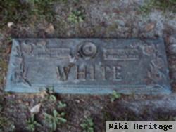 Whitty Winfield White