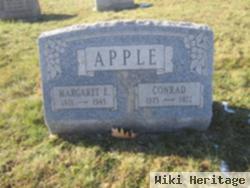 Conrad Apple