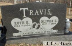 Oliver Lee Travis